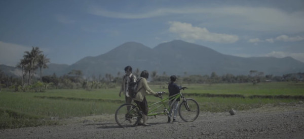 Review Film Sono: Ketika Tiga Bersaudara Pergi Mencari Orang Tua