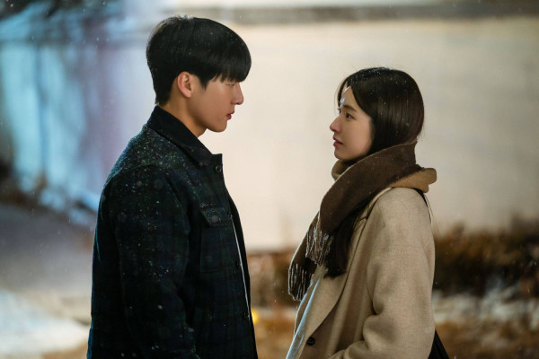 6 Fakta Drakor Doona! dan BTS-nya, Suzy Merokok dan Ditolak Yang Se-Jong