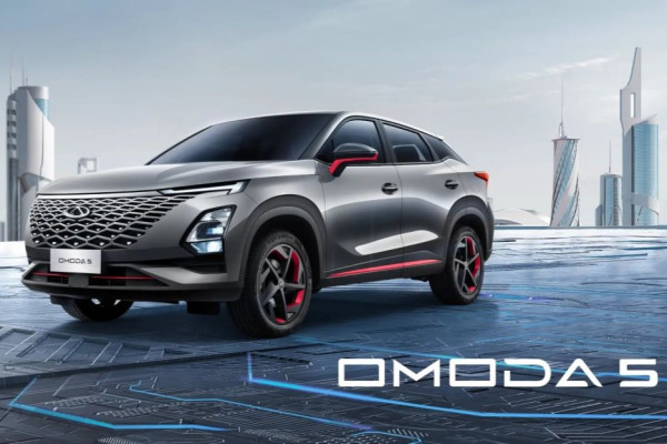 Perbedaan Chery Omoda 5 EV dengan RZ, Mana Favorit Kamu?