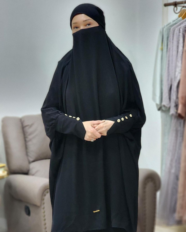Foto-Foto Maia Estianty Kenakan Hijab, Jajal Pakai Cadar