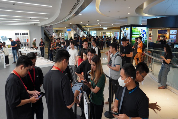 Mengular, Antrean Pemesanan iPhone 15 di Berbagai Daerah di Indonesia