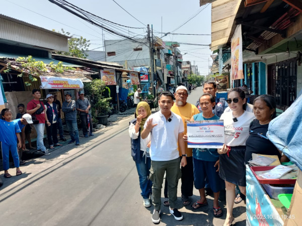 Terharu Dapat Bantuan Modal Usaha, Warga Lagoa Jakut Doakan Partai Perindo Sukses di Pemilu 2024