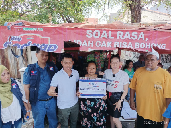Terharu Dapat Bantuan Modal Usaha, Warga Lagoa Jakut Doakan Partai Perindo Sukses di Pemilu 2024