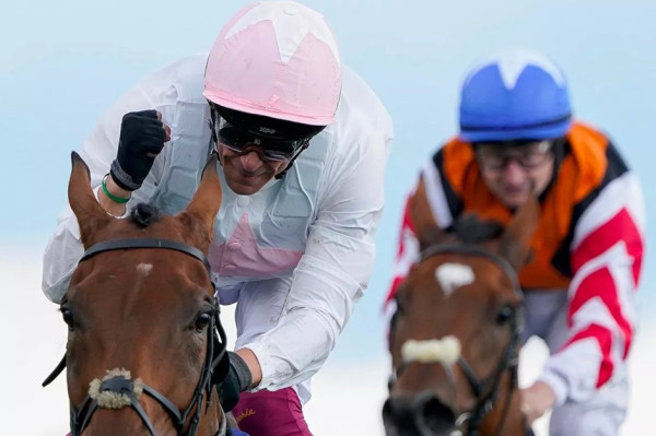 Profil Frankie Dettori, Joki Berkuda yang Kekayaannya Lewati Kylian Mbappe