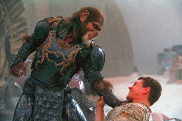 10 Film Remake Paling Zonk yang Pernah Dibuat Hollywood
