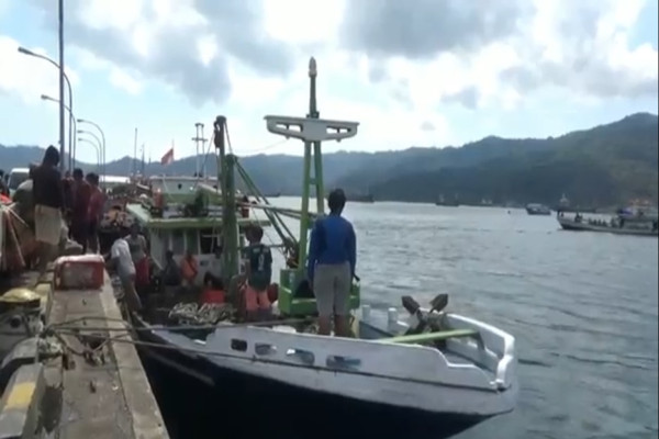 Jeritan Nelayan Bitung: BBM Subsidi Langka, Ikan Hasil Tangkapan Merosot Akibat Cuaca Panas