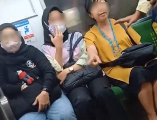 Viral Wanita Paruh Baya Marah-marah di KRL Commuter Line Ternyata karena Bau Sepatu