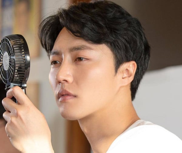 13 Biodata dan Akun Instagram Pemain Drama Korea Doona!