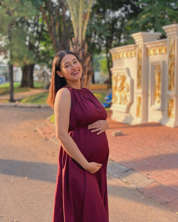 4 Potret Afifah Riyad, Selebgram yang Dianiaya Mantan Pacar Suami
