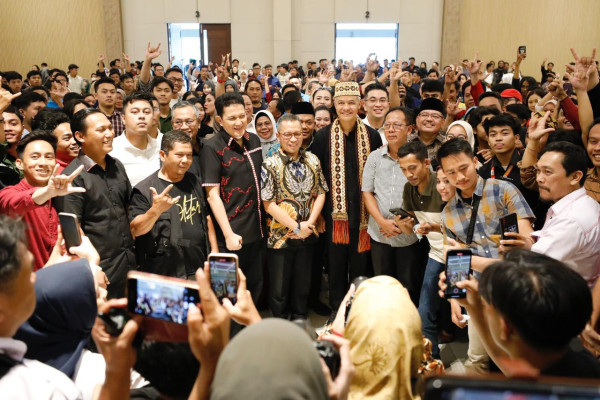 Pancing Investasi Masuk ke RI, Ganjar Komitmen Siapkan Generasi Adaptif lewat Pendidikan Berkualitas
