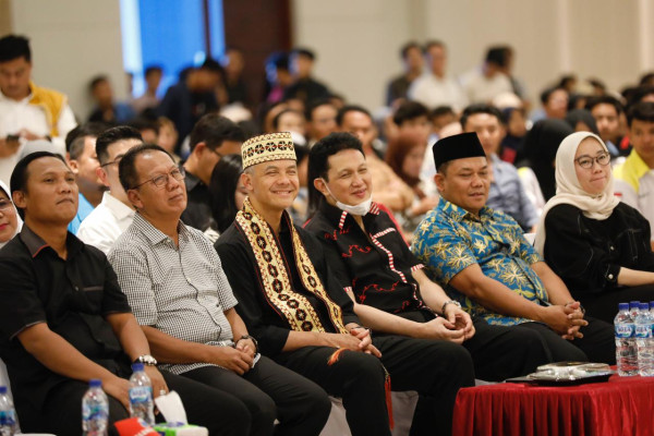Pancing Investasi Masuk ke RI, Ganjar Komitmen Siapkan Generasi Adaptif lewat Pendidikan Berkualitas