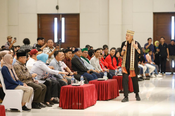 Pancing Investasi Masuk ke RI, Ganjar Komitmen Siapkan Generasi Adaptif lewat Pendidikan Berkualitas