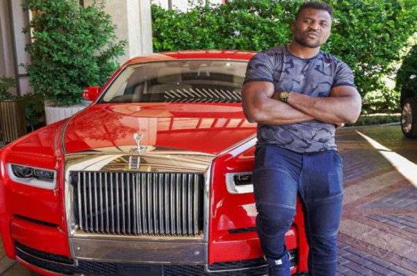 Perbandingan Koleksi Mobil Mewah Francis Ngannou vs Tyson Fury