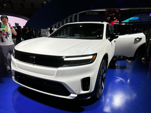Dipamerkan di Japan Mobility Show 2023, SUV Listrik Honda Prologue Goda Pasar Amerika