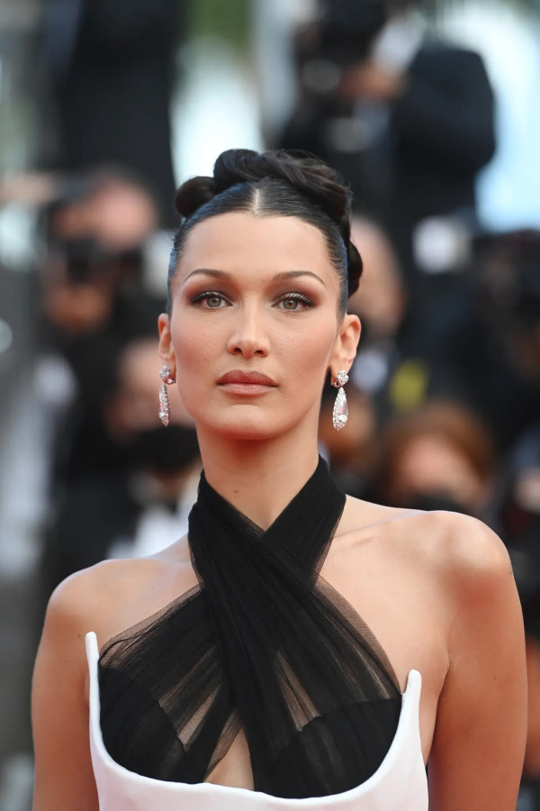 Bella Hadid Beri Dukungan untuk Palestina: Saya Mengutuk Serangan Teroris Terhadap Warga Sipil