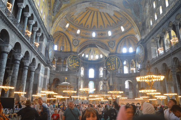 7 Keindahan dan Keunikan Hagia Sophia di Istanbul Turki yang Tetap Abadi