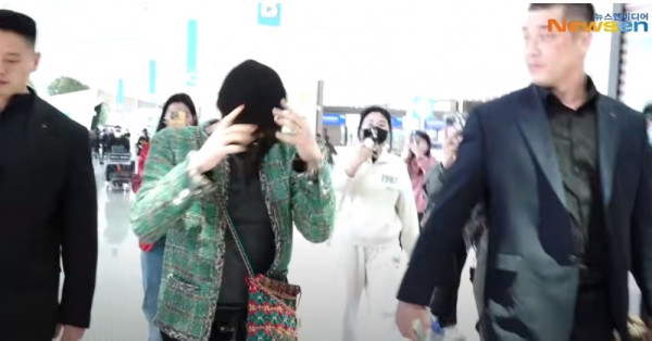 Dituduh Pakai Narkoba, Sikap Aneh G-Dragon di Bandara Jadi Sorotan
