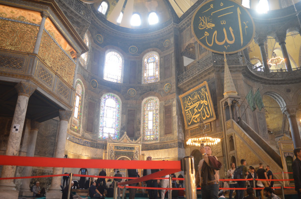 7 Keindahan dan Keunikan Hagia Sophia di Istanbul Turki yang Tetap Abadi
