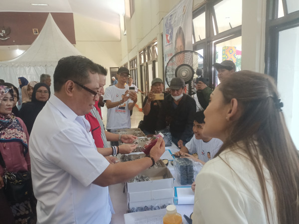 Gebyar Sumpah Pemuda, Perindo Bagikan 10.000 Kacamata Baca Gratis hingga Donor Darah di Depok