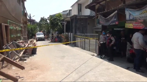 Kasus Bapak dan Anak Tewas Membusuk di Koja, Sejumlah Barang Bukti Ditemukan