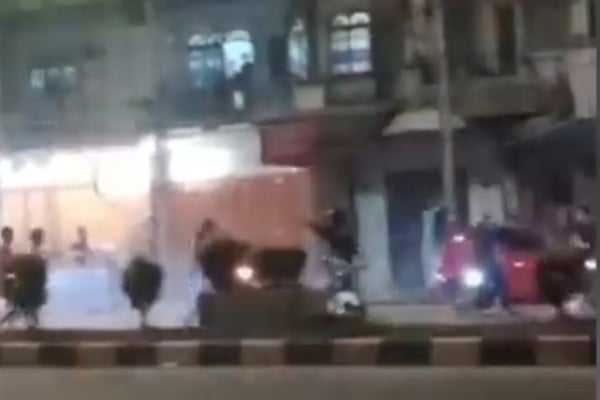 Medan Mencekam! 2 Geng Motor Saling Serang Pakai Petasan dan Batu di Jalanan