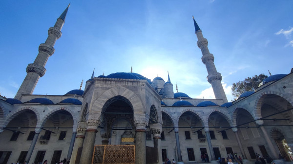 10 Tempat Wisata di Istanbul Turki yang Wajib Dikunjungi Turis Indonesia