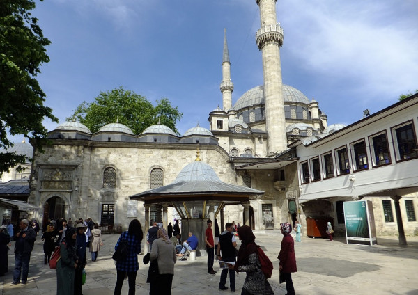 10 Tempat Wisata di Istanbul Turki yang Wajib Dikunjungi Turis Indonesia
