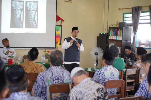 Dua Penyebab Memakai HP Bakal Berdampak Negatif: Posisi dan Durasi