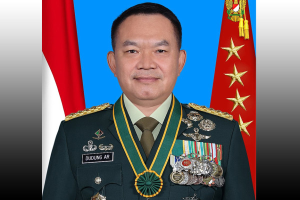 Perbandingan KSAD Dudung dan Agus Subiyanto, dari Pendidikan, Karier, hingga Penghargaan