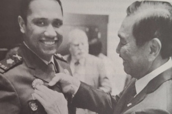 Dapat Karma, Jenderal Kopassus Orang Kepercayaan Jokowi Ini Meneteskan Air Mata