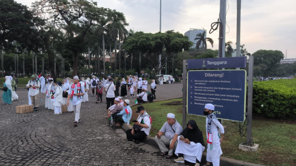Massa Aksi Bela Palestina Mulai Berkumpul di Monas