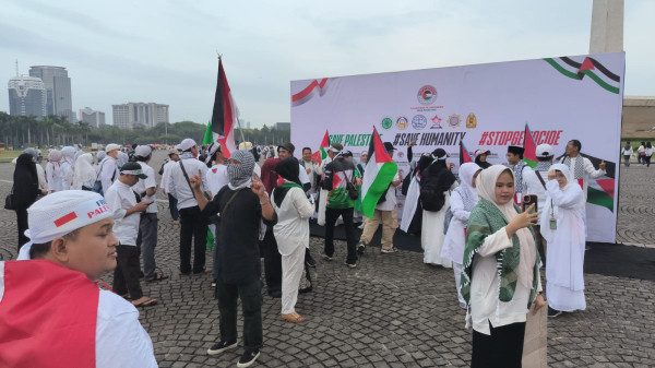 Massa Aksi Bela Palestina Mulai Berkumpul di Monas