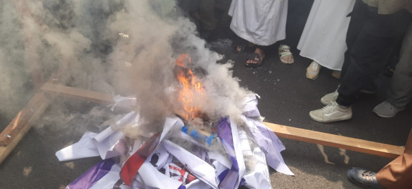 Aksi Bela Palestina, Foto Perdana Menteri Israel Benjamin Netanyahu Dibakar