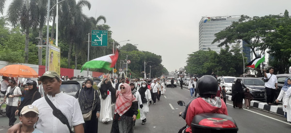 Tepat Waktu, Massa Aksi Bela Palestina Membubarkan Diri dari Monas dengan Tertib