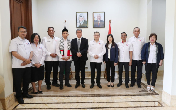 Berkunjung ke Kedubes Palestina, HT Sampaikan Belasungkawa