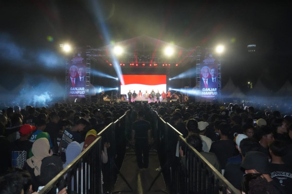 Tipe-X Guncang Pesta Rakyat Ganjar Pranowo di Cirebon