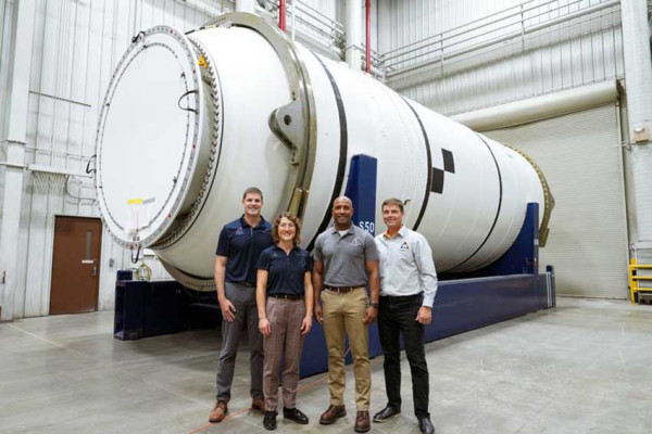 Seberat 4 Ekor Paus Biru, Ini Roket Artemis 2 untuk Kirim Astronot NASA ke Bulan