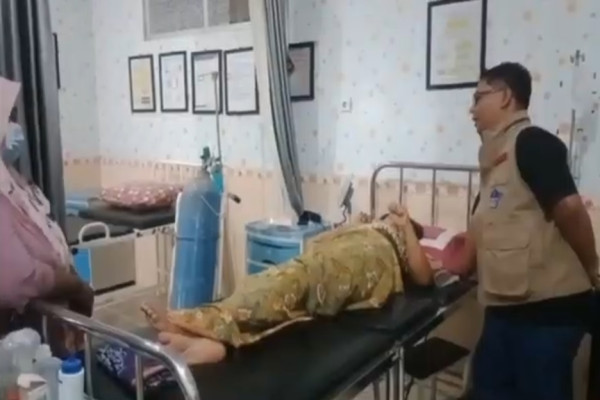 Memilukan! Bayi Cacat di Cirebon Sengaja Dibuang di Sawah