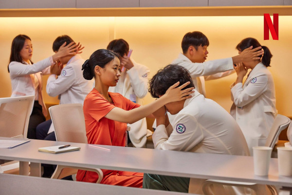 Daftar 12 Pemain Perawat dan Dokter di Daily Dose of Sunshine serta Deskripsi Karakternya