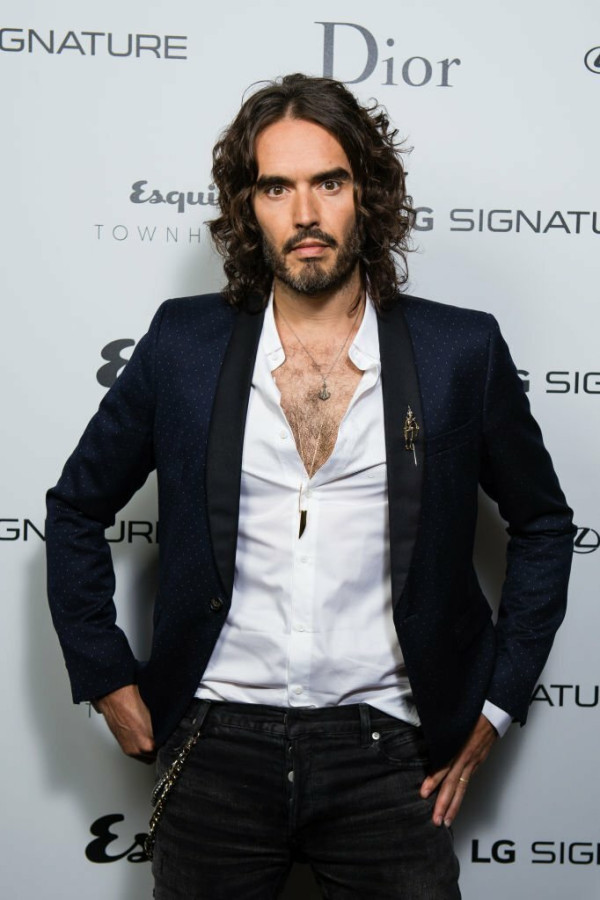 Russell Brand Diduga Lakukan Pelecehan Seksual di Lokasi Syuting Film Arthur