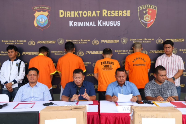 Edan! Petinggi 2 Bank di Batam Gasak Uang Nasabah Rp26 Miliar