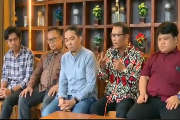 Ketua BEM UI Diintimidasi, Aktivis Pontianak Turun Gunung