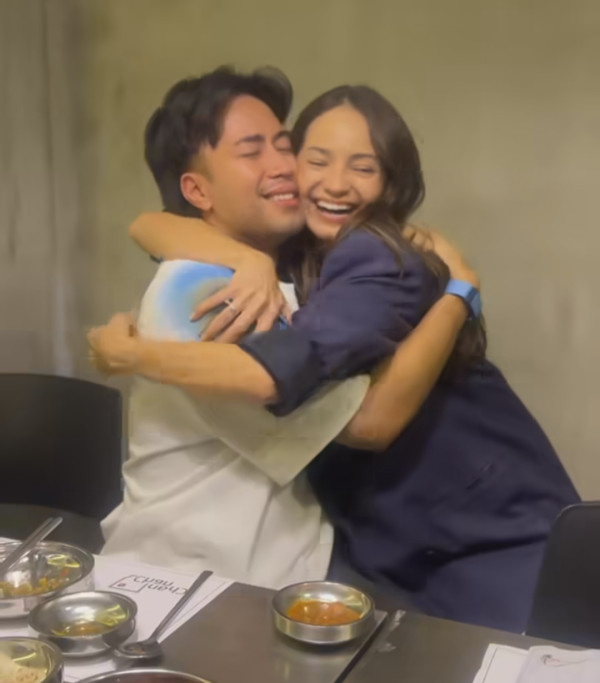 Enzy Storia Mendadak Pulang ke Indonesia, Vidi Aldiano Langsung Nangis Histeris