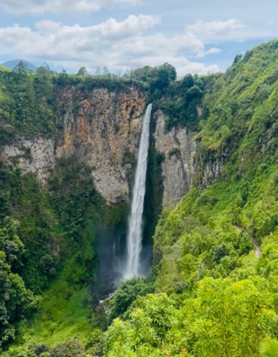 5 Air Terjun Sekitar Danau Toba, Spot yang Ganjar Sebut Destinasi Wisata Dunia