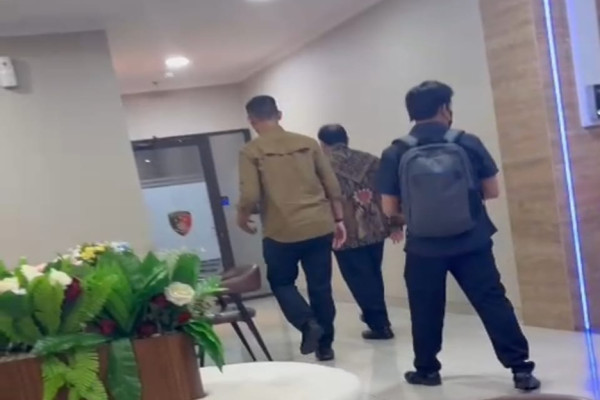 Penampakan Ketua KPK Firli Bahuri saat Diperiksa di Bareskrim Polri