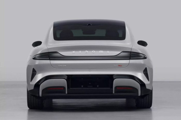 China Resmi Kenalkan Xiaomi SU7 sebagai Penantang Tesla