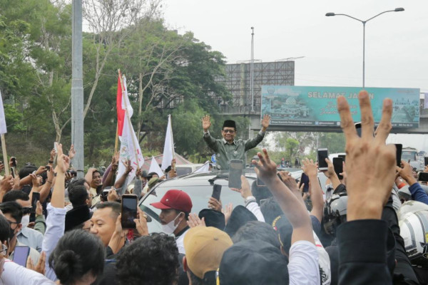 Mahfud MD Pulang Kampung ke Pulau Madura, Disambut Ribuan Warga
