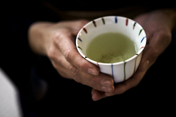 7 Minuman untuk Membakar Lemak Perut, Ampuh Konsumsi Pagi Hari