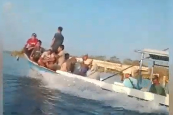 Kebut-kebutan di Tengah Laut, Perahu Pengangkut Karyawan Bertabrakan dan Tenggelam di Wakatobi