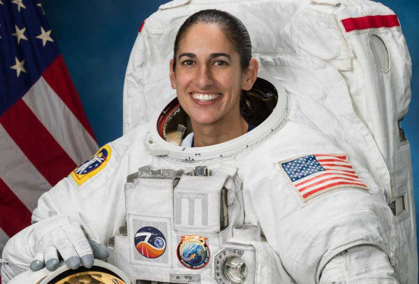 Pertama Kali Astronot NASA Keturunan Iran Melihat Tanah Leluhurnya dari Luar Angkasa